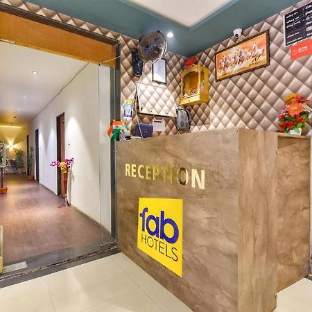 Nidhivan Hotel And Rooms Surat Exteriör bild